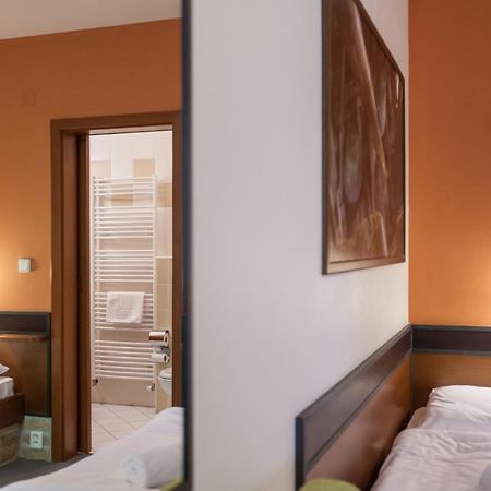 Hotel Vinar - Bed & Breakfast Kurdějov Εξωτερικό φωτογραφία