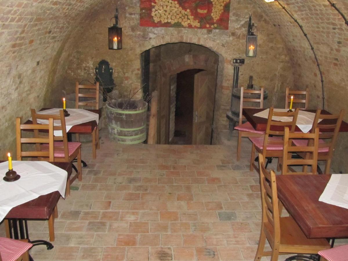 Hotel Vinar - Bed & Breakfast Kurdějov Εξωτερικό φωτογραφία