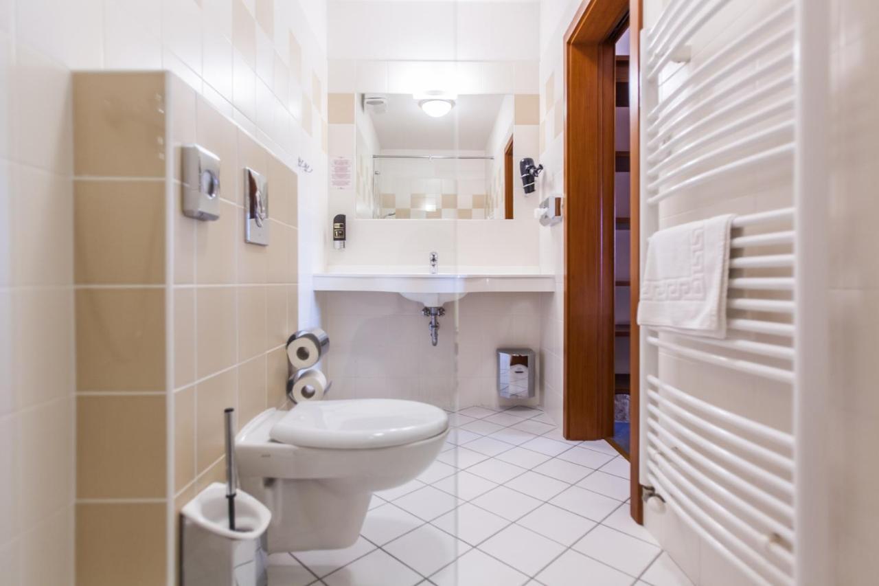 Hotel Vinar - Bed & Breakfast Kurdějov Εξωτερικό φωτογραφία